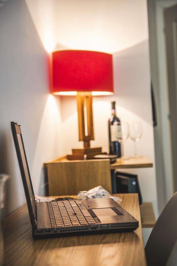 Eccelso Hotel Rome Bagian luar foto