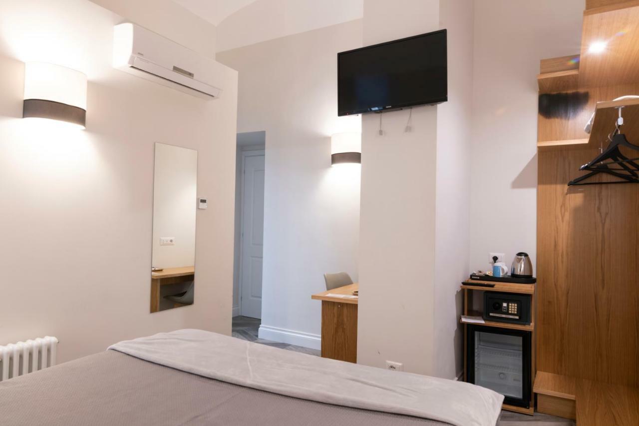 Eccelso Hotel Rome Bagian luar foto